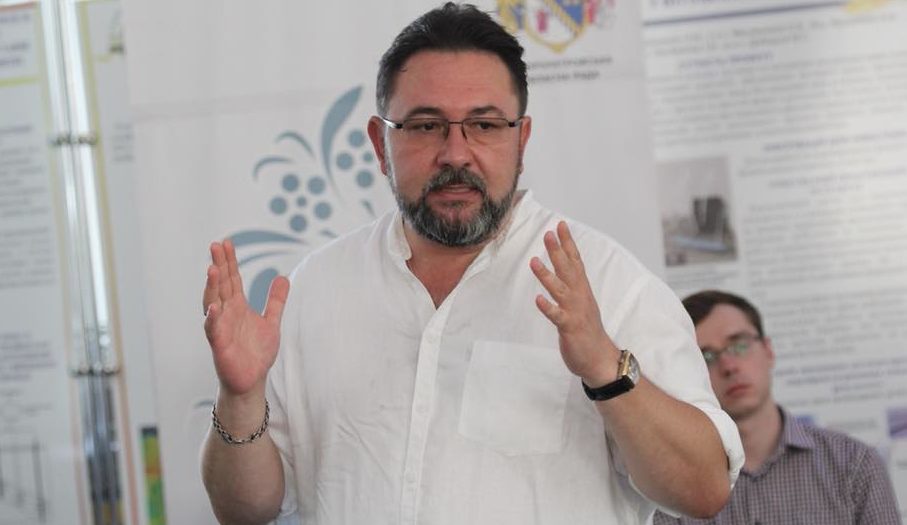 Ви всі – ніхто: ЗМІ оприлюднили спіч лектора “Слуги народу” в Трускавці