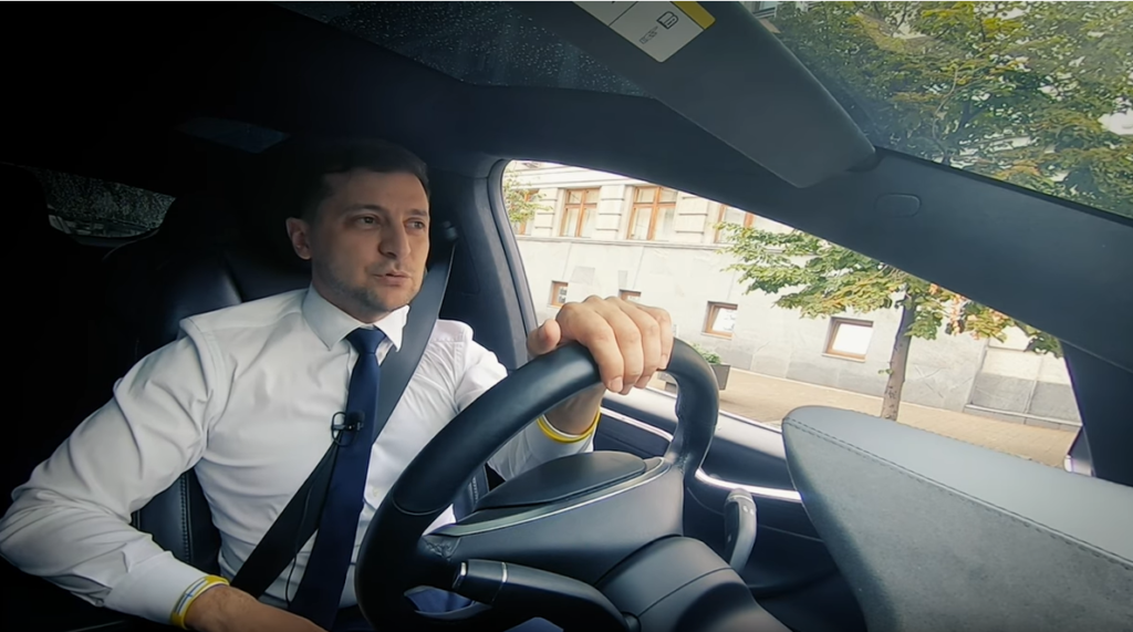 Монолог Зеленського в TESLA:  Путін, олігархи, комуналка, але вже без драйву