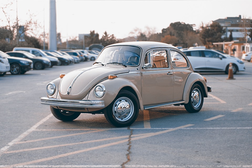 Кінець епохи “жуків”: Volkswagen припинила випуск легендарного автомобіля Beetle