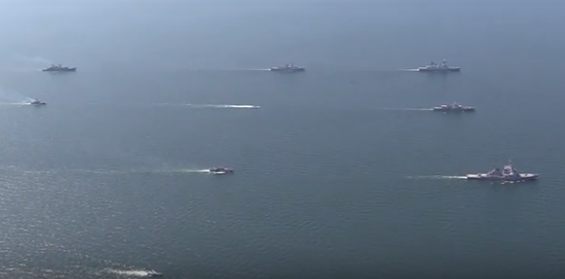У Чорному морі вишикувалась ескадра бойових кораблів: неймовірне відео з Sea Breeze-2019