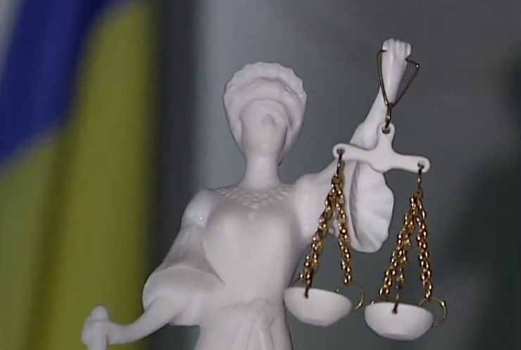 У Зеленського ініціюють зменшення зарплат суддів