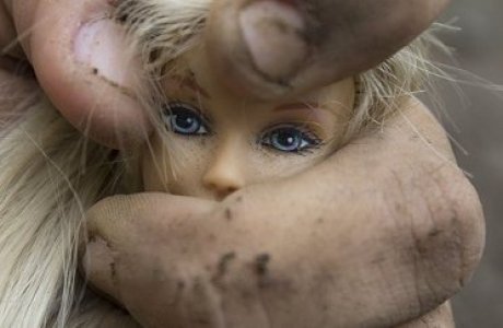 Кастрация, полицейский надзор и пожизненное заключение: Украина перенимает европейский опыт наказания педофилов