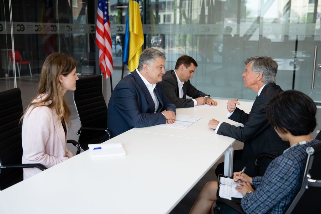 Порошенко закликав провести позачергове засідання РБ ООН для звільнення українських моряків