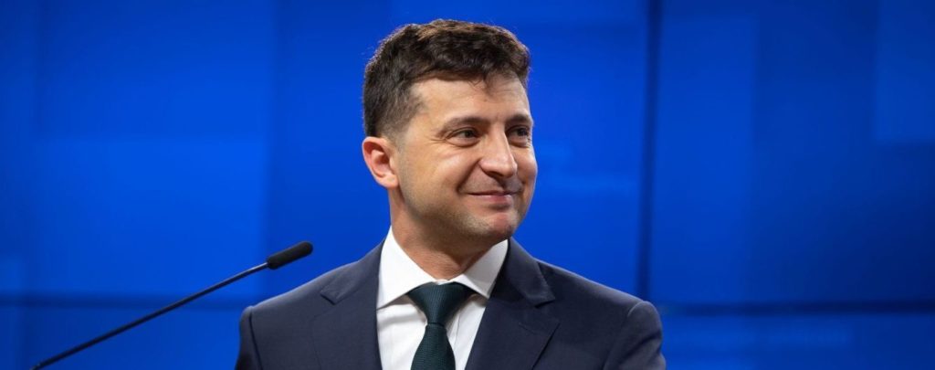 Володимир Зеленський на публіці штовхнув Степана Полторака: відео