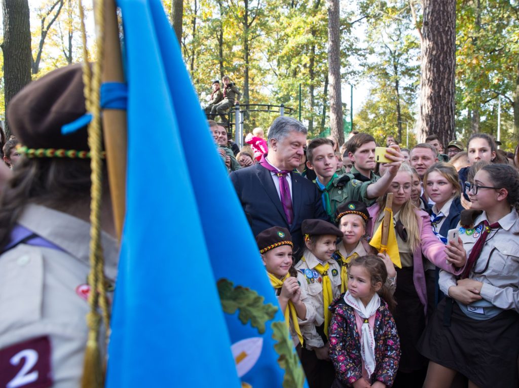 Петр Порошенко призвал Зеленского подписать закон о «Пласте»