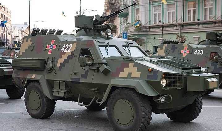 На озброєння ЗСУ прийнято тактичну бойову машину “Дозор-Б”: основні характеристики бронеавтомобіля