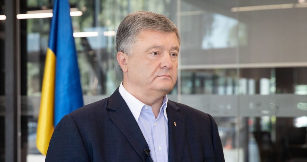 Порошенко заявив, що готовий пройти детектор брехні на “Прямому” каналі