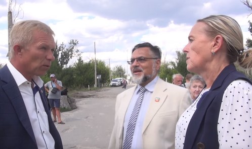 Интеграция началась: реакция соцсетей появления представителей террористов «ЛНР» в Станице Луганской