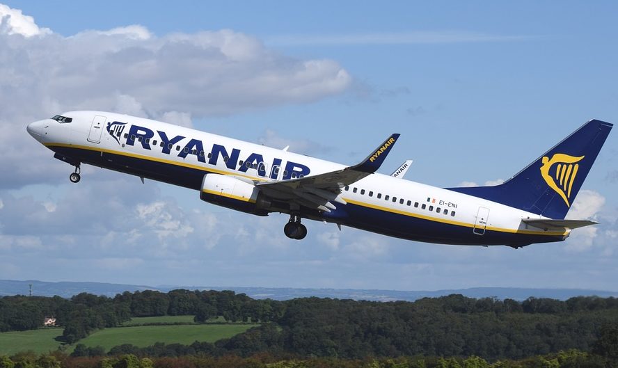 Чорна п’ятниця: до кінця дня Ryanair пропонує понад 1 мільйон авіаквитків зі значними знижками