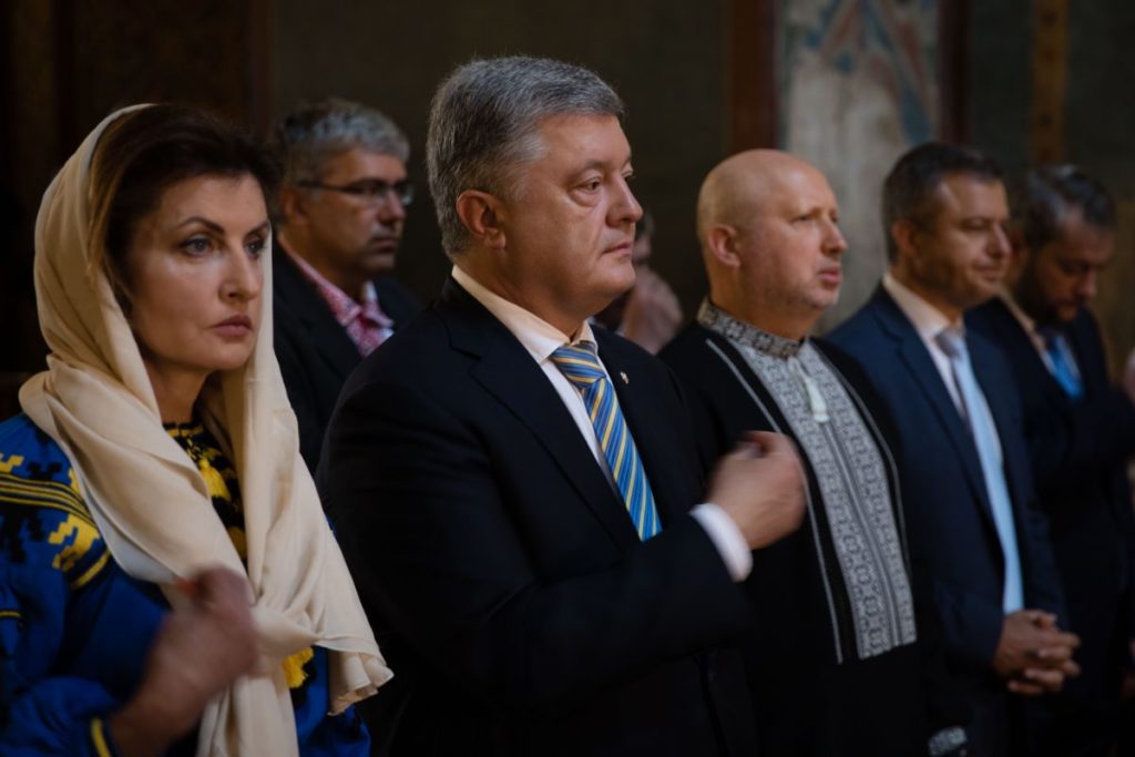 Петро Порошенко у Софії Київській взяв участь у молебні за Україну