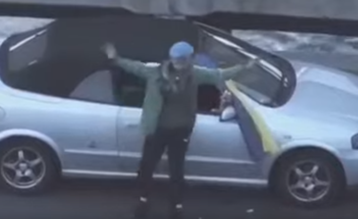 З’явилось відео затримання Олексія Белька, який перекрив міст Метро у Києві