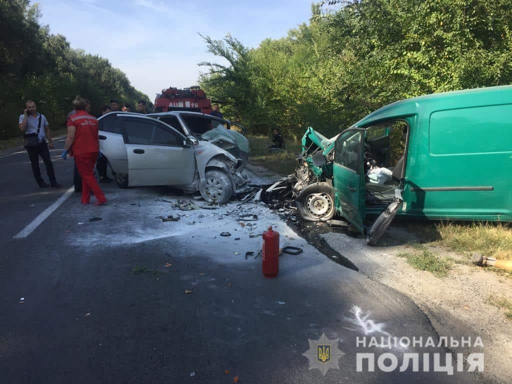 Лобове зіткнення із загорянням: в ДТП на Київщині загинуло троє людей
