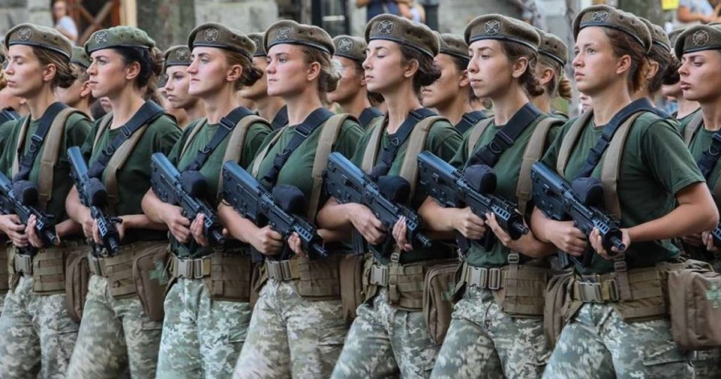 Завтра в Киеве высадят Аллею женщин-защитниц