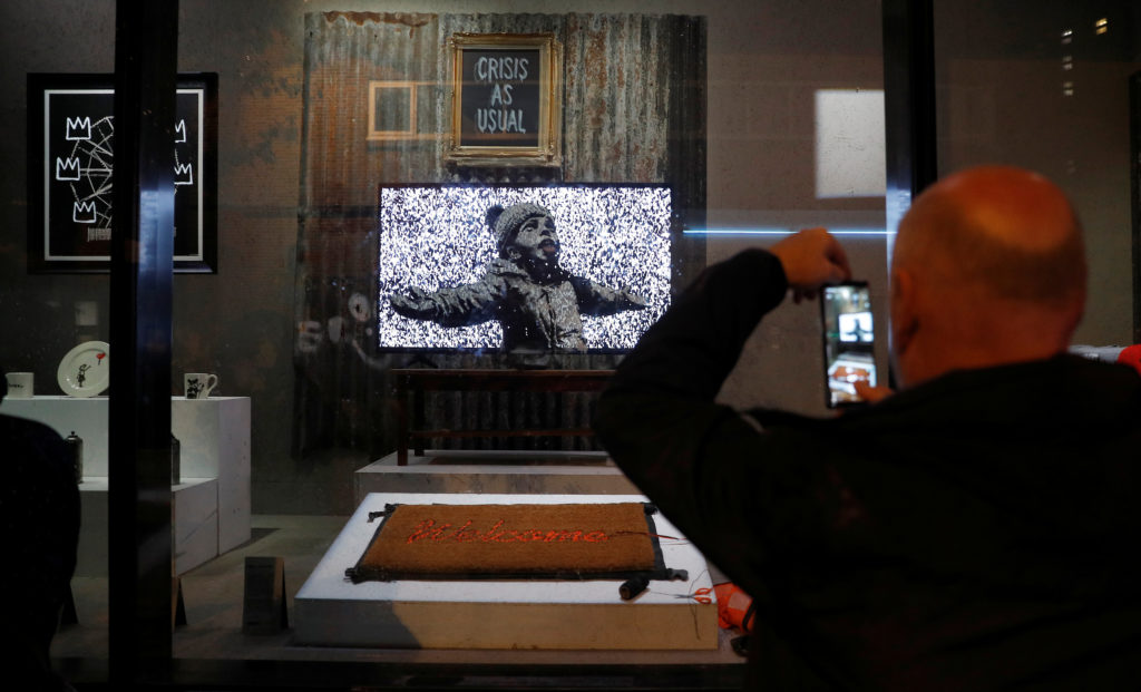Кілька знімків для книги: в мережі з’явилось перше фото Banksy