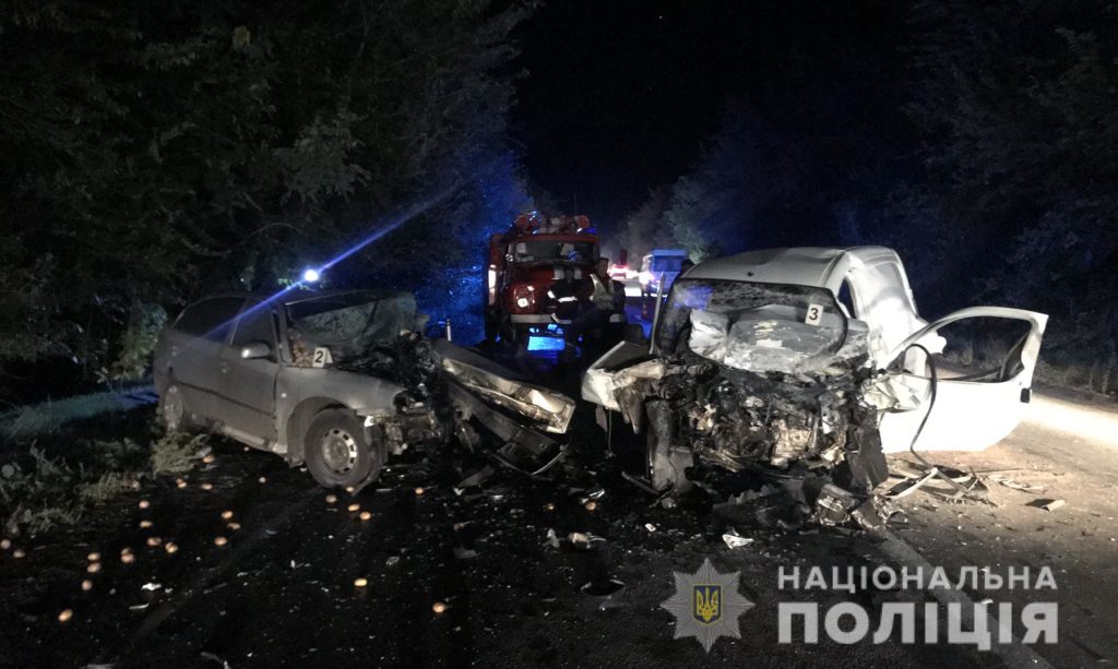 На Запоріжжі лоб в лоб зіткнулися два легковика: водії загинули на місці