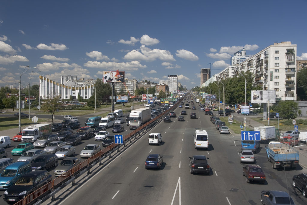 В Киеве до понедельника ограничат движение транспорта на проспекте Победы