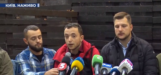 Що Ви робите? Організатори Маршу супротиву капітуляції відреагували на пресмарафон Зеленського