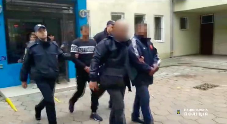 В Одесі затримали чотирьох чоловіків за зґвалтування неповнолітніх дівчат