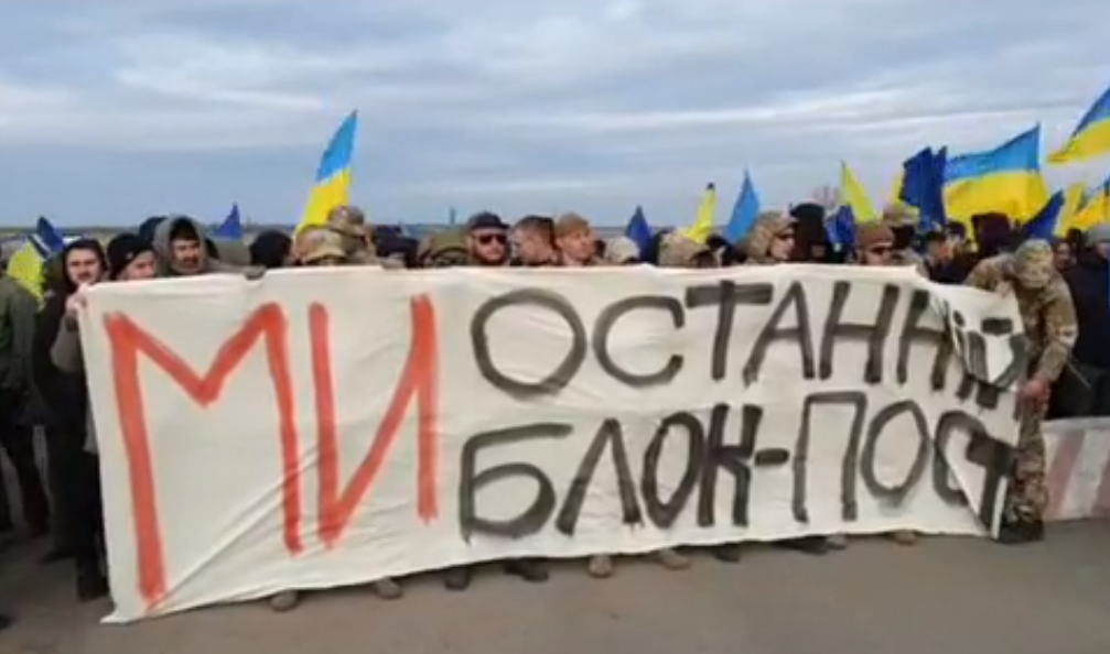 Президент обіцяв повернути армію на позиції розведення у разі загострення – Лапін