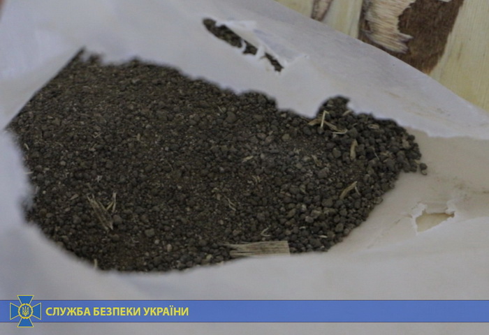 На Закарпатті контрабандисти намагались вивезти з України майже 400 кілограм героїну