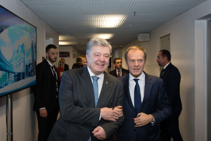 Порошенко привітав Туска з обранням главою Європейської народної партії