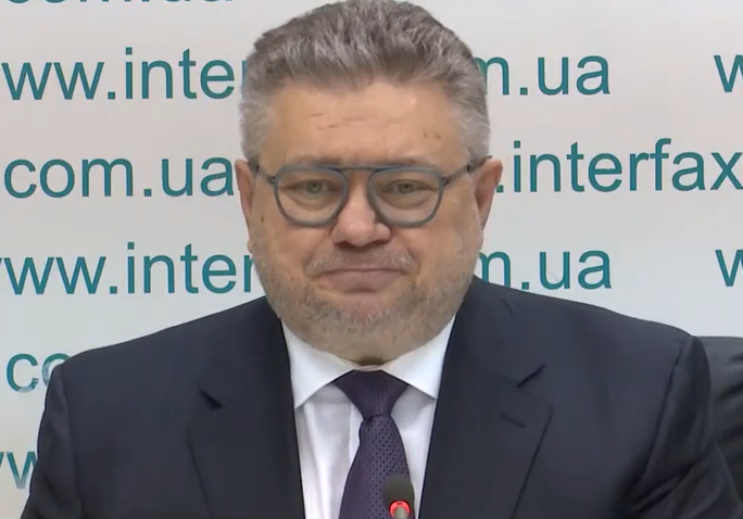 У своїй “підозрі” ДБР звинувачує Порошенка у закликах до повалення самого себе – Головань