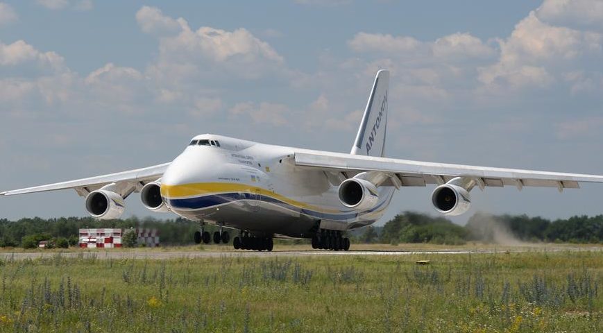 В українського літака Ан-124 “Руслан” під час злету відмовив двигун