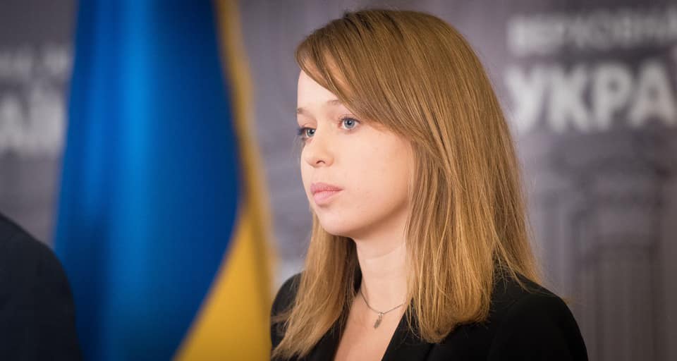 Ще один скандал у “Слузі народу”: голова делегації України у ПАРЄ навчалась у Москві у розпал російської агресії