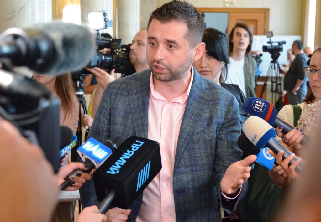 Полная безответственность мелкого политика перед народом и врачами — Щербак о заявлениях Арахамии относительно страхования медиков