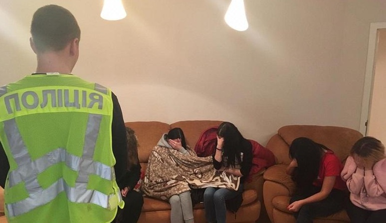 Поліція викрила мережу столичних борделів, організованих колишнім правоохоронцем: фото, відео