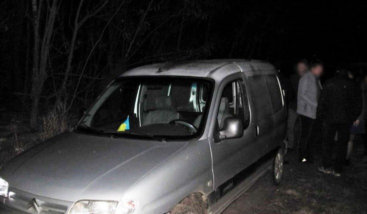 На Чернігівщині чоловік намагався зґвалтувати жінку на кладовищі