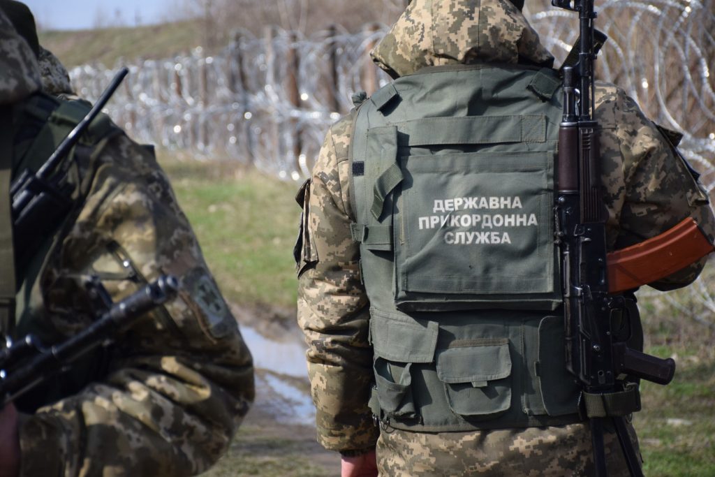 Прикордонники відкрили вогонь на кордоні з Румунією: багато поранених