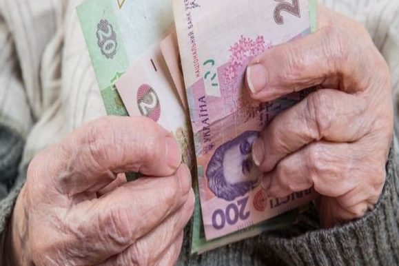 В уряді роз’яснили, хто з переселенців може отримати 20% надбавку до пенсії