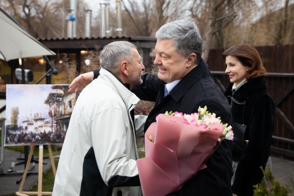 Спасибо за железную волю и большое сердце:  Порошенко поздравил с днем рождения Ахтема Чийгоза