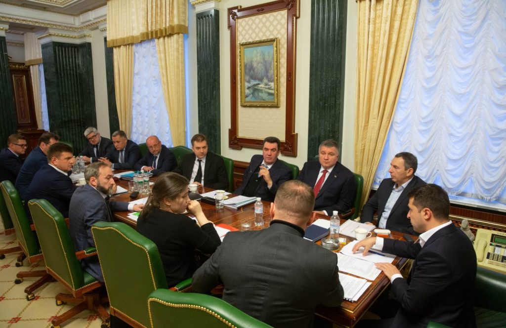 В Офісі президента затвердили п’ять сценаріїв щодо окупованого Донбасу