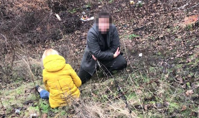 У Харкові чоловік з ножем взяв заручницю і тяжко поранив поліцейського