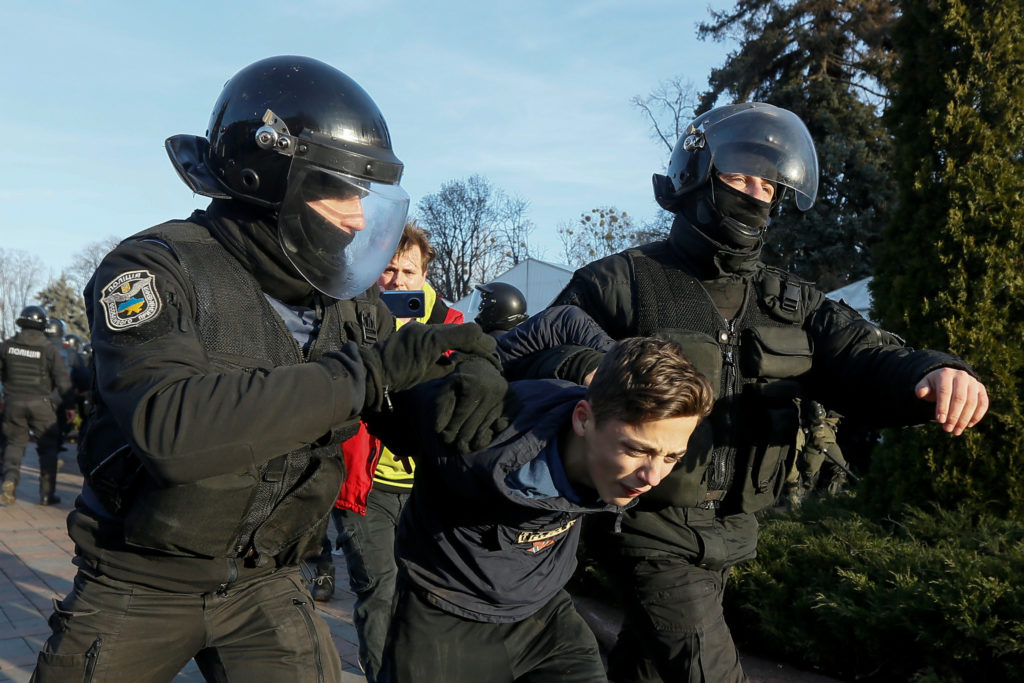 Митинг под Верховной Радой: полиция отпустила всех задержанных протестующих