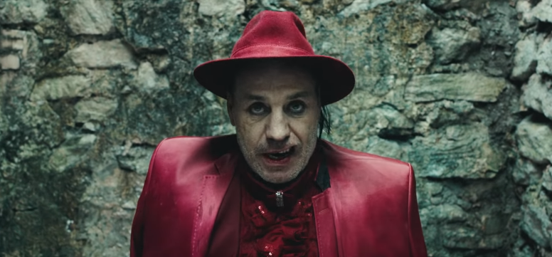 Соліст Rammstein випустив новий кліп на пісню Ach so gern