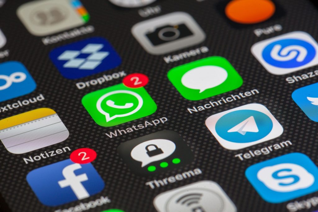 Мессенджер WhatsApp переживает масштабный сбой