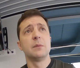 Житомир двічі цього не переживе: у мережі кепкують над дивним відеозверненням Зеленського