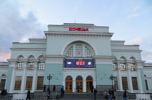 У Зеленського допускають відновлення залізничного сполучення з окупованим Донбасом
