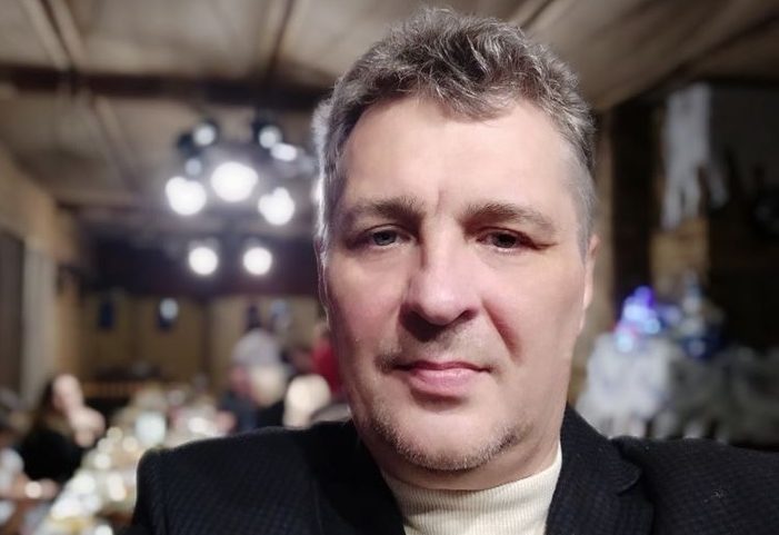 У Харкові облили зеленкою відомого антимайданівця: фото