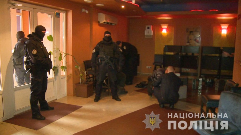 По всей Украине полиция закрыла более 5 тыс. игорных заведений