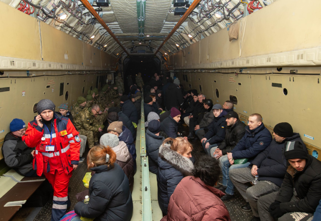 Міноборони обмежило доступ до звільнених з полону українських військових