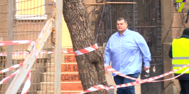 Нардеп Юзік заблокував рятувальникам під’їзд до місця пожежі в одеському коледжі: відео