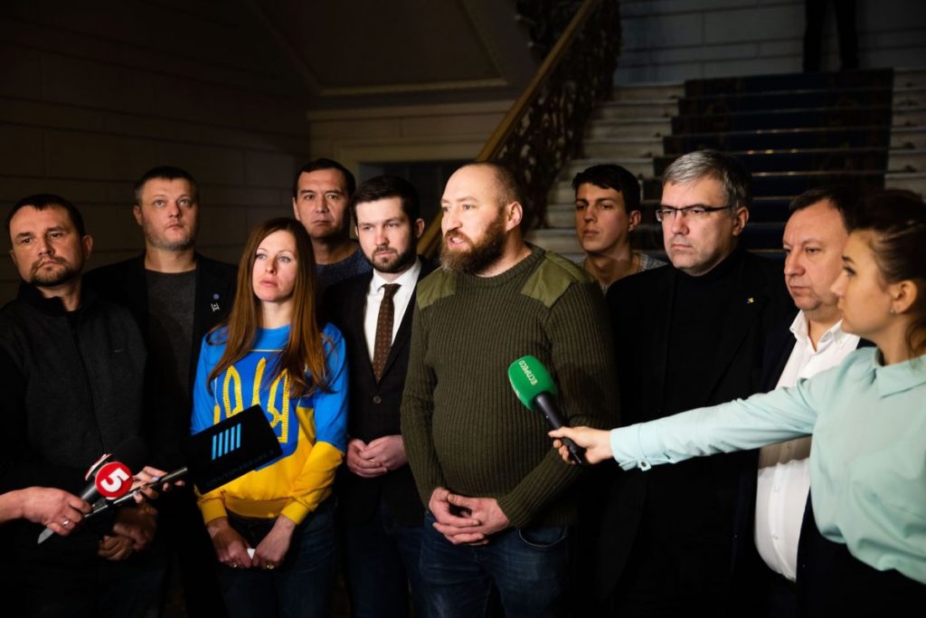 Депутати “Європейської Солідарності” зустрілися з родинами героїв Небесної Сотні з приводу недопущення до керівництва ДБР адвоката Януковича