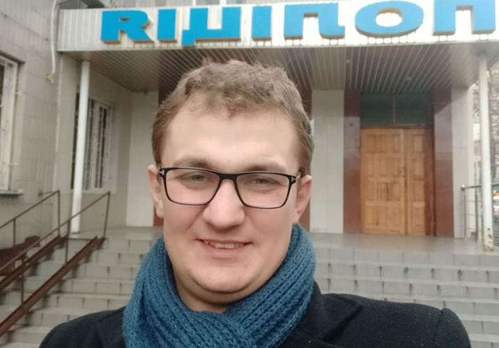 “Слуга народу” Брагар подав до поліції заяву на волонтерку, яка відмовилась дивитись в автобусі російський серіал