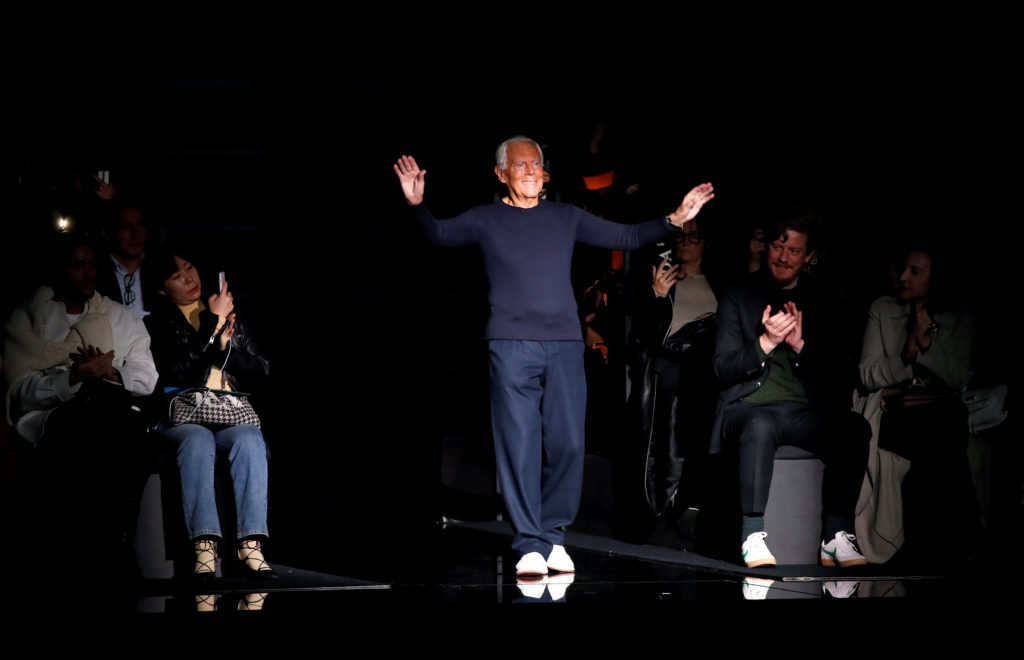Giorgio Armani провів показ без глядачів через коронавірус в Італії: яскраві фото
