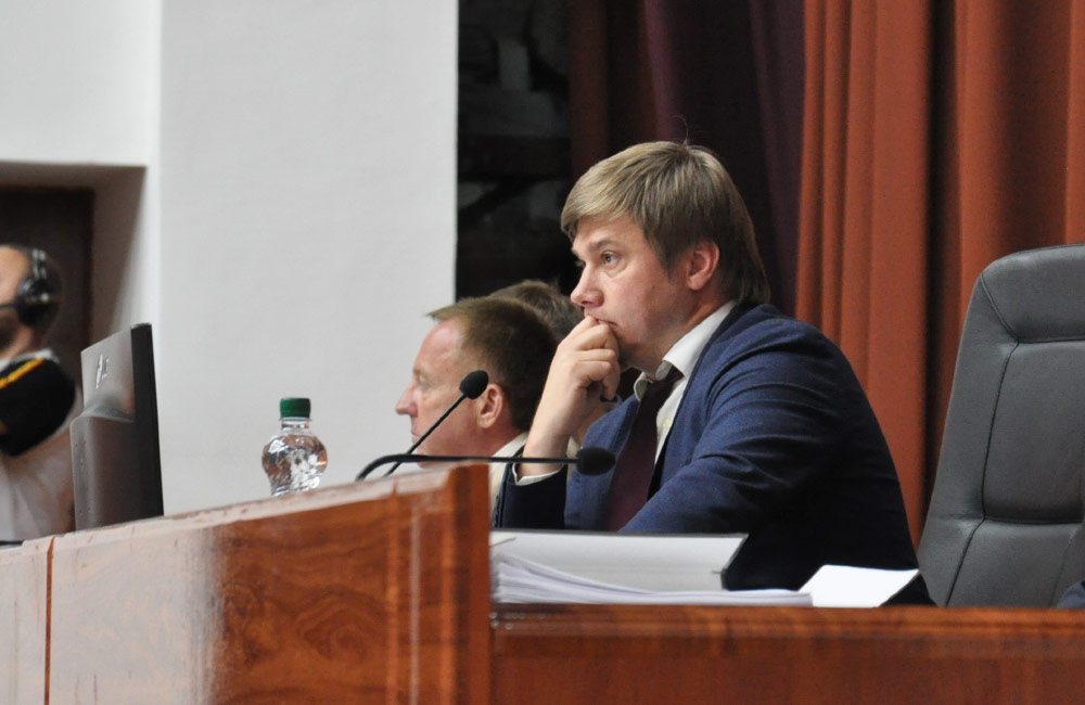 Голова Полтавської облради дізнався про евакуацію у Нові Санжари зі ЗМІ: подробиці “Прямого”