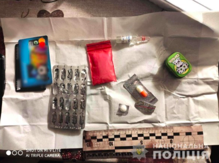 У Рівному вчителька продавала амфетамін